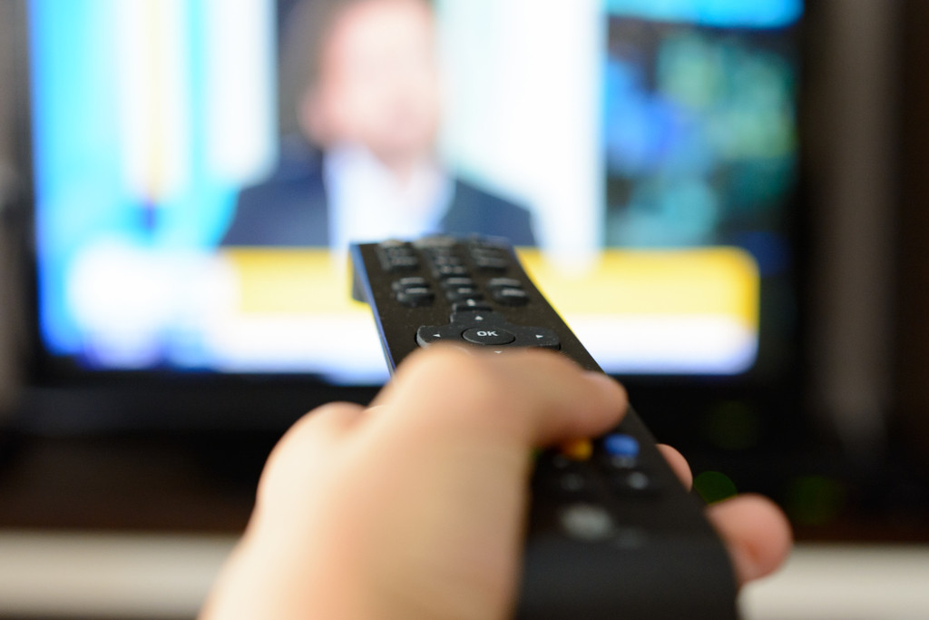 Tv remote control tv channels control modern watching home 1654597 pxhere