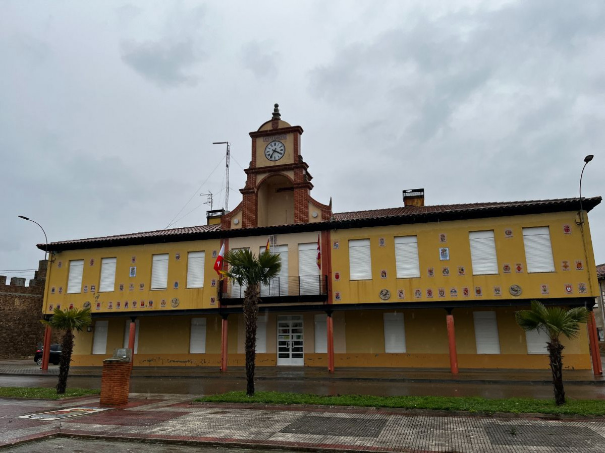 Ayuntamiento Alija sin muñecos